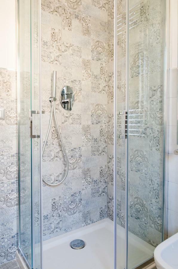 Fco Luxury Apartments Fiumicino Luaran gambar