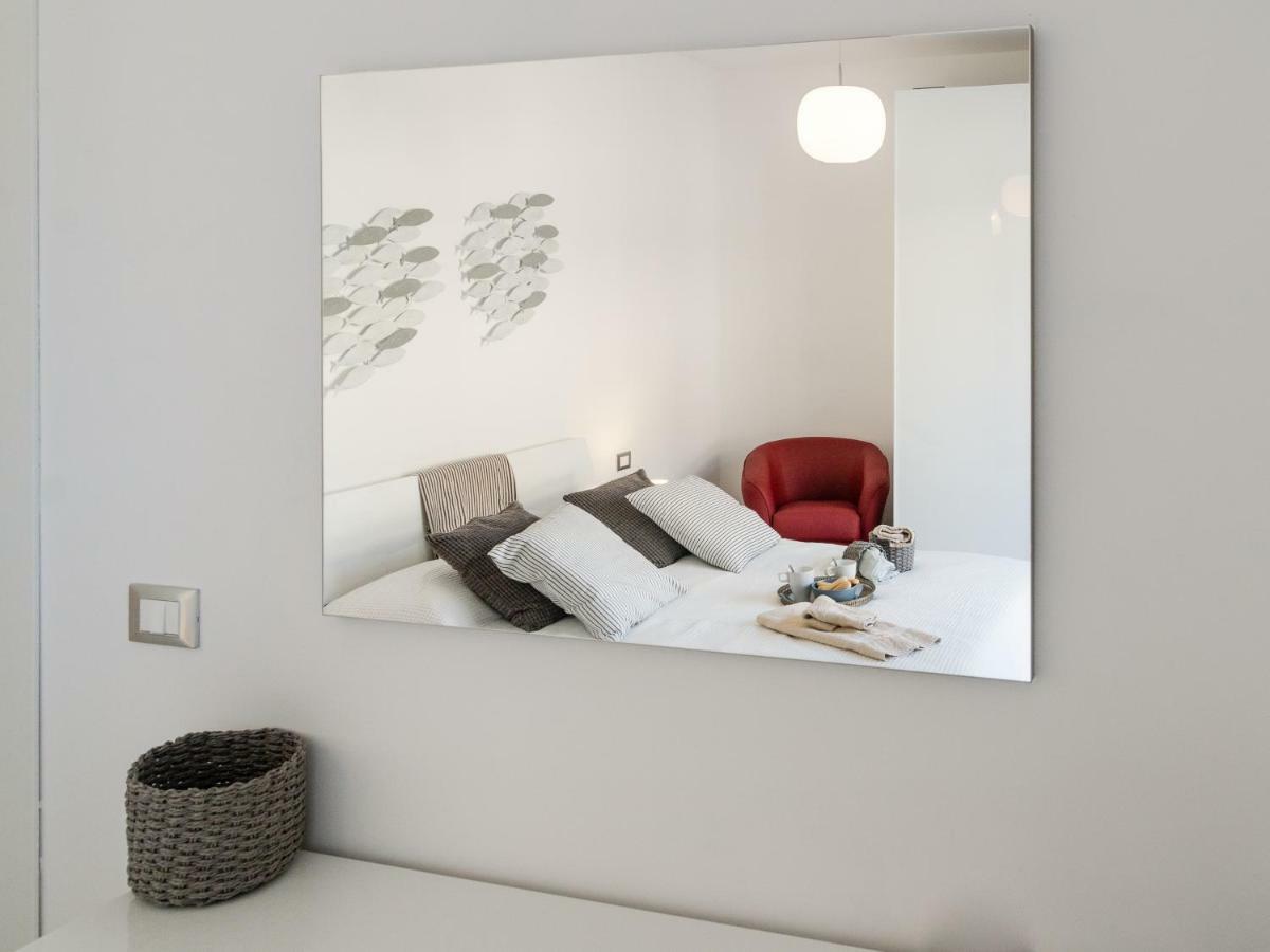 Fco Luxury Apartments Fiumicino Luaran gambar