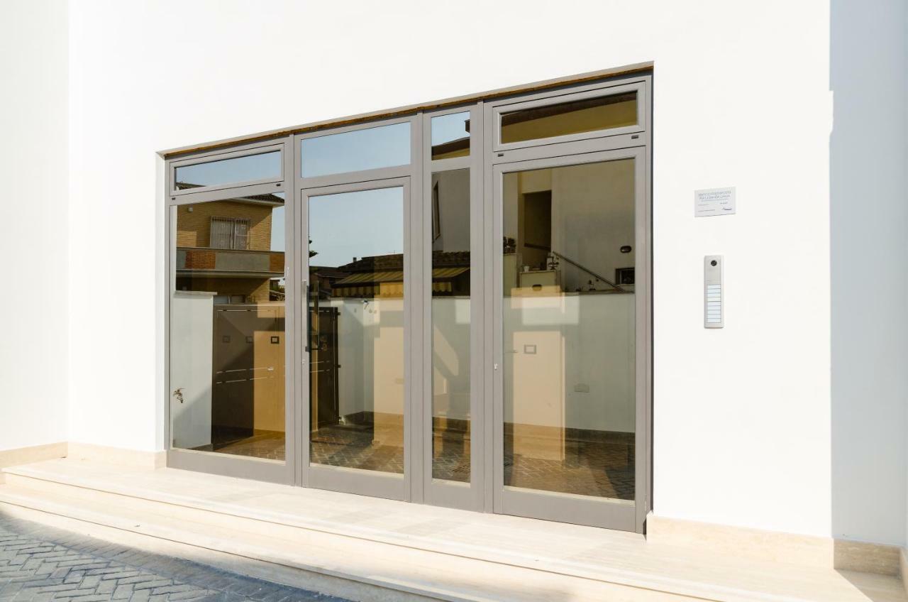 Fco Luxury Apartments Fiumicino Luaran gambar