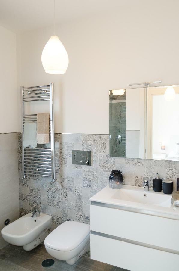 Fco Luxury Apartments Fiumicino Luaran gambar