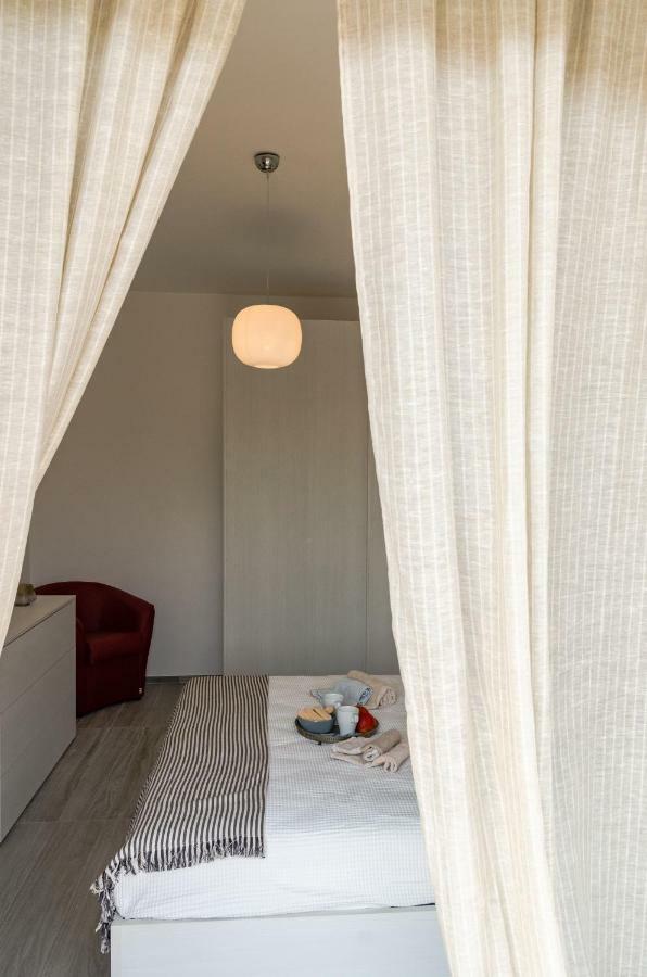 Fco Luxury Apartments Fiumicino Luaran gambar