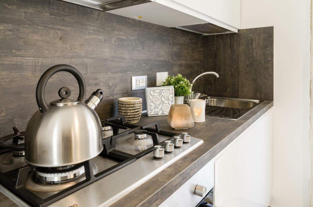 Fco Luxury Apartments Fiumicino Luaran gambar