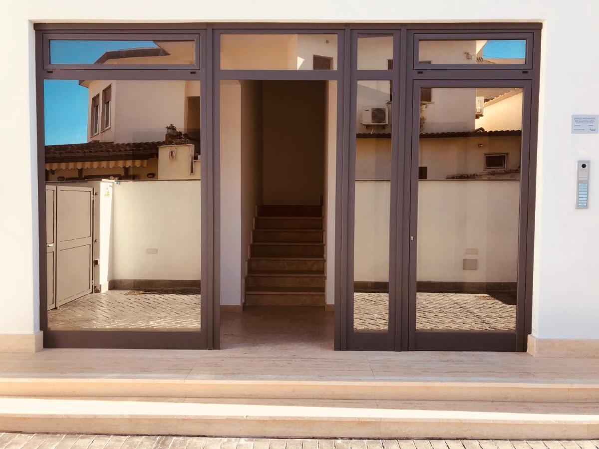 Fco Luxury Apartments Fiumicino Luaran gambar